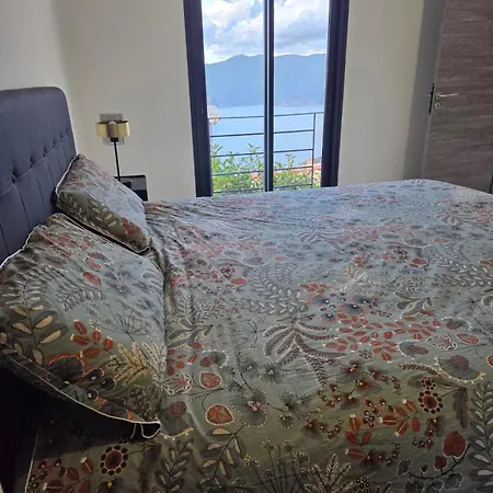 A Piazzetta * 皮亚纳