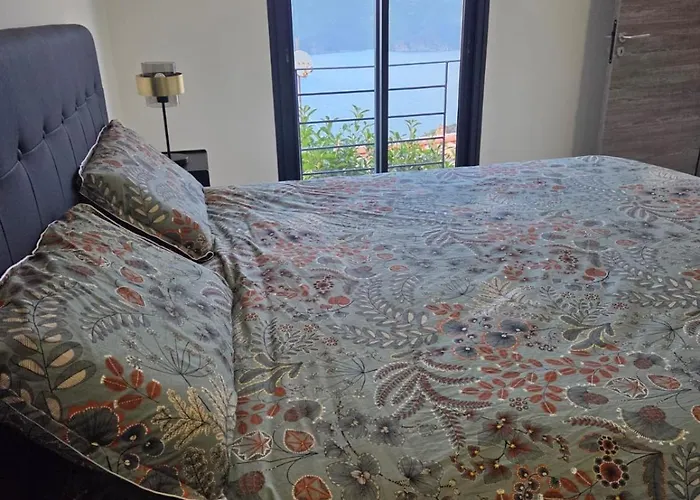 A Piazzetta * Piana (Corsica)